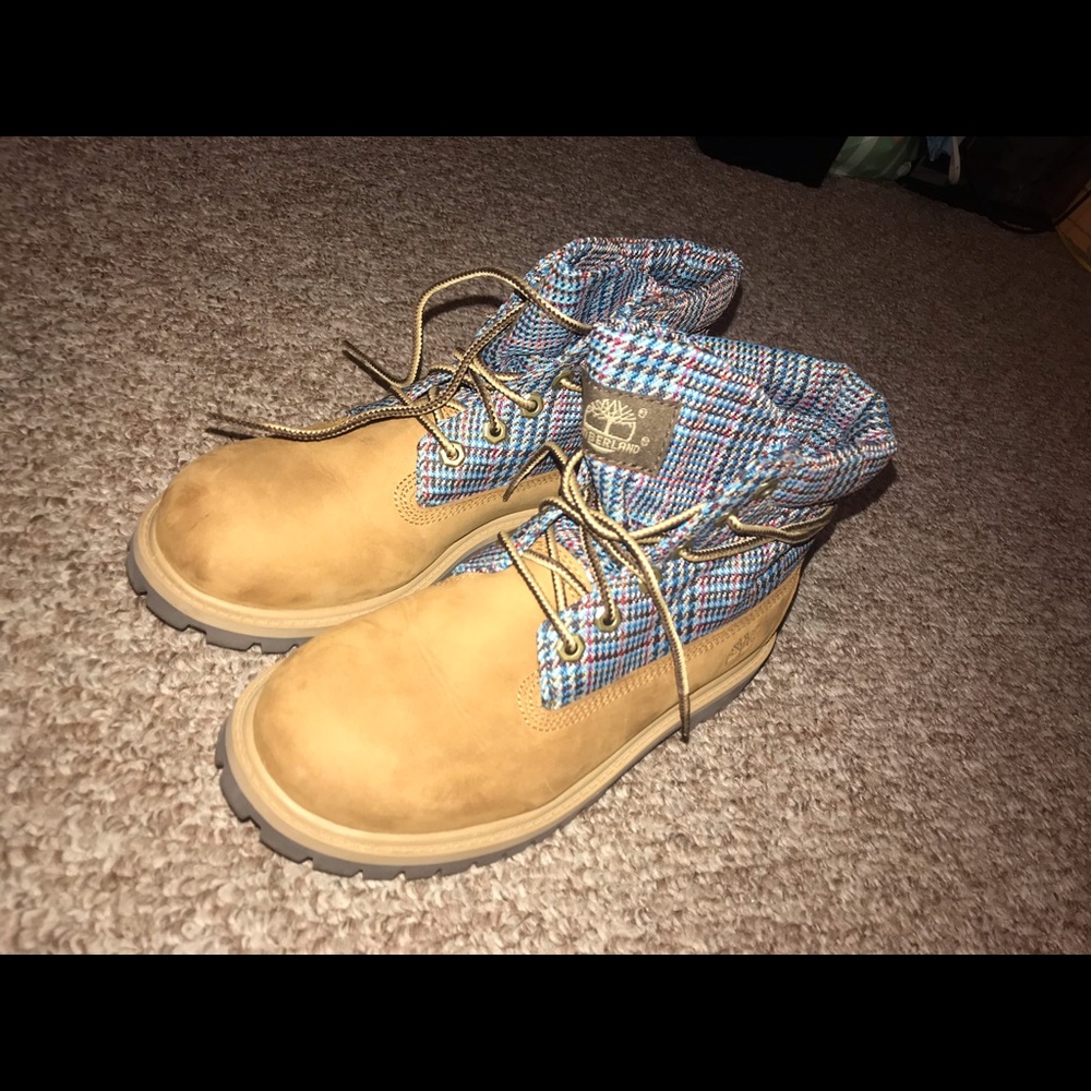 Timbs size 3 - Picture 2 of 4